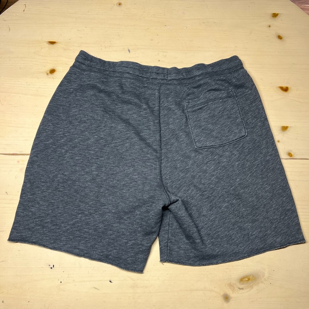 Shorts - Picture 3 of 4